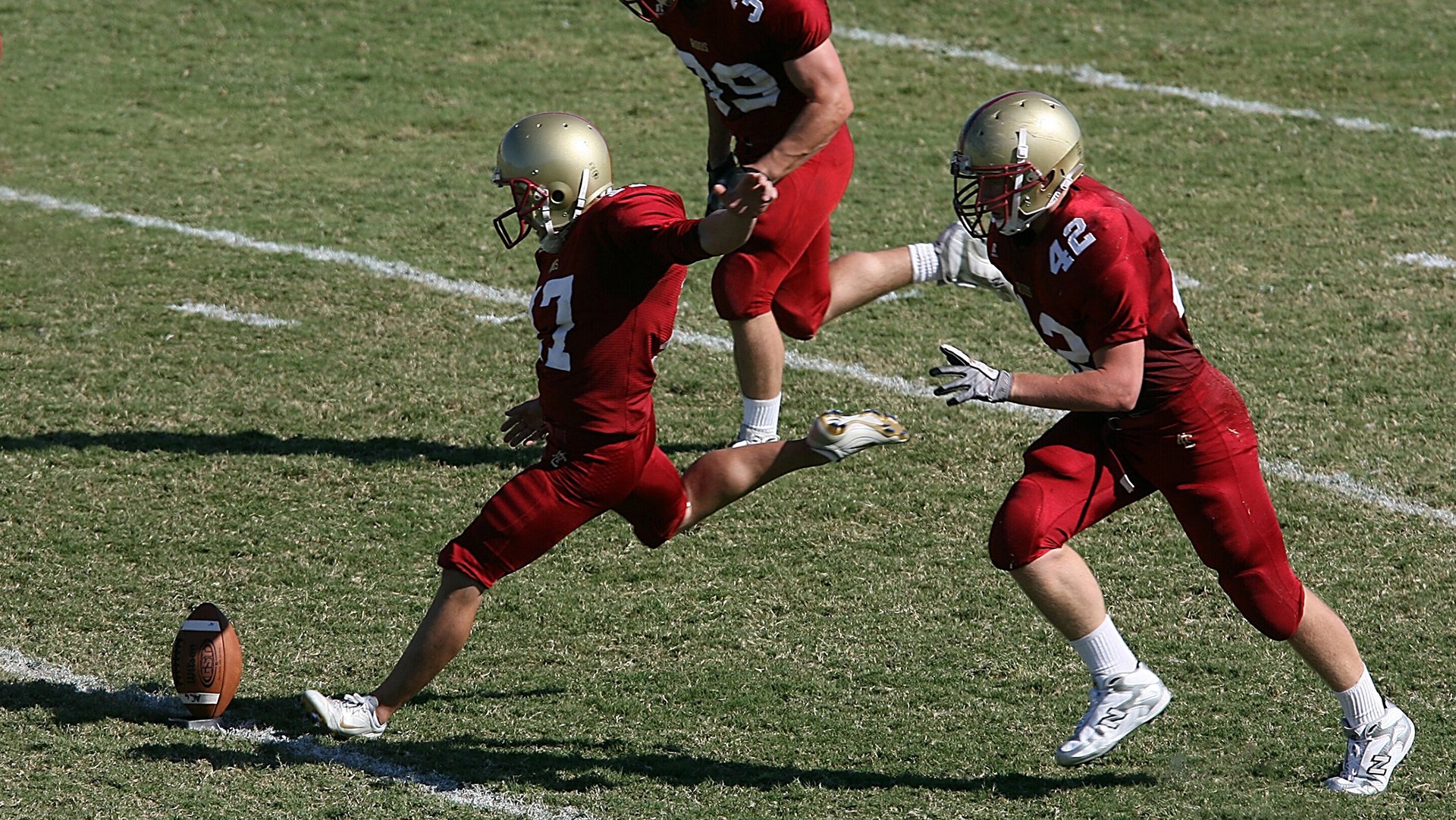 多特蒙德后卫公开承认比赛中失误，展现诚实品质，多特蒙德球员介绍